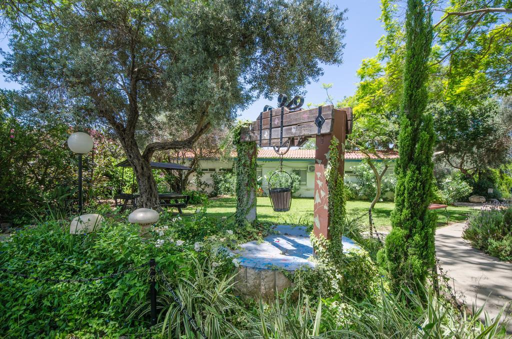 Travel Hotel Gesher Haziv Oda fotoğraf